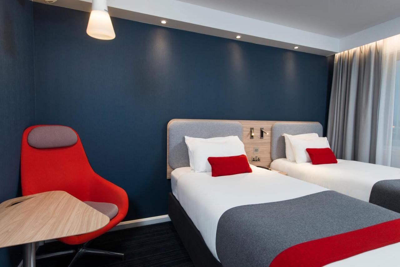 Holiday Inn Express London - Dartford By Ihg Esterno foto