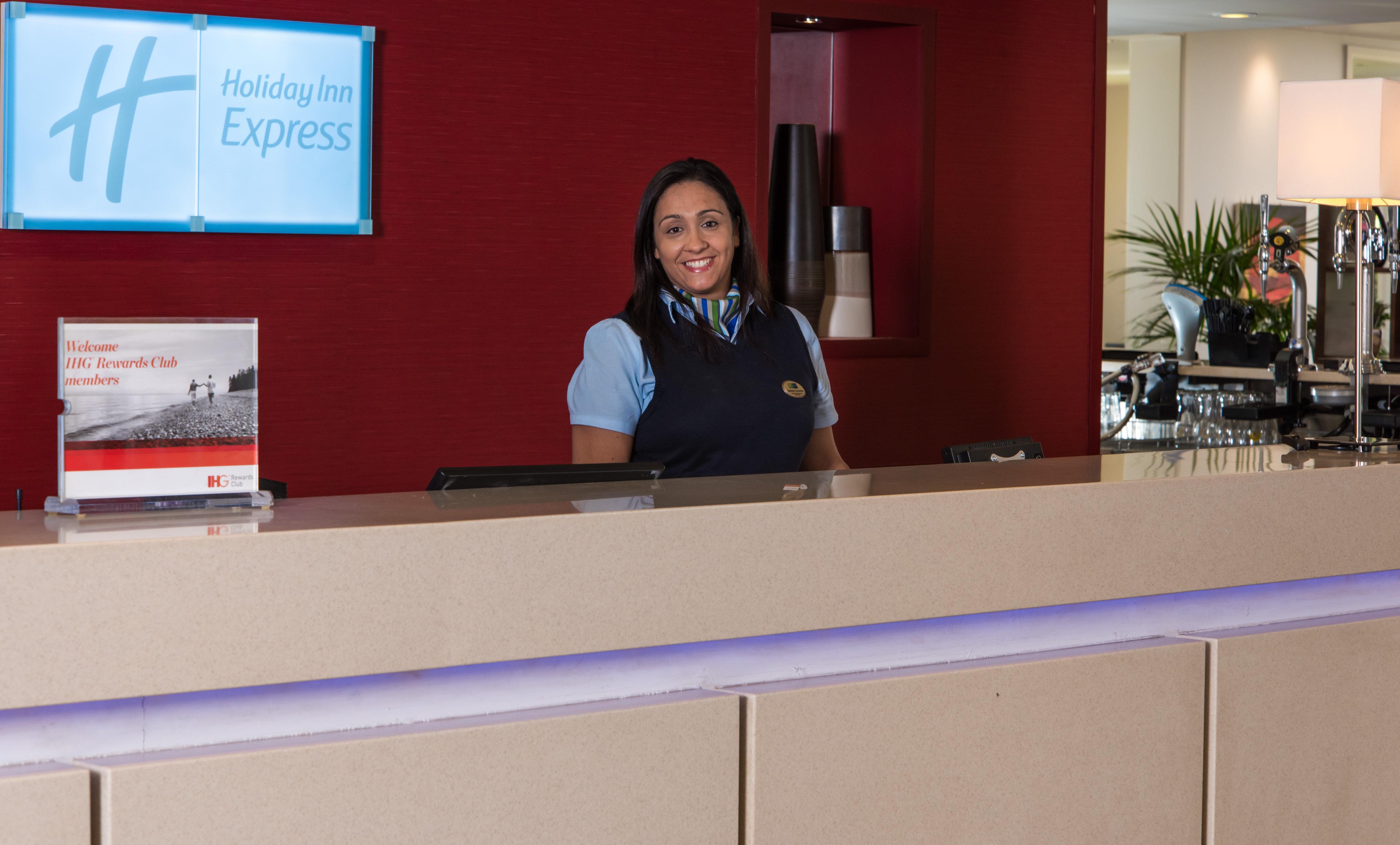 Holiday Inn Express London - Dartford By Ihg Esterno foto