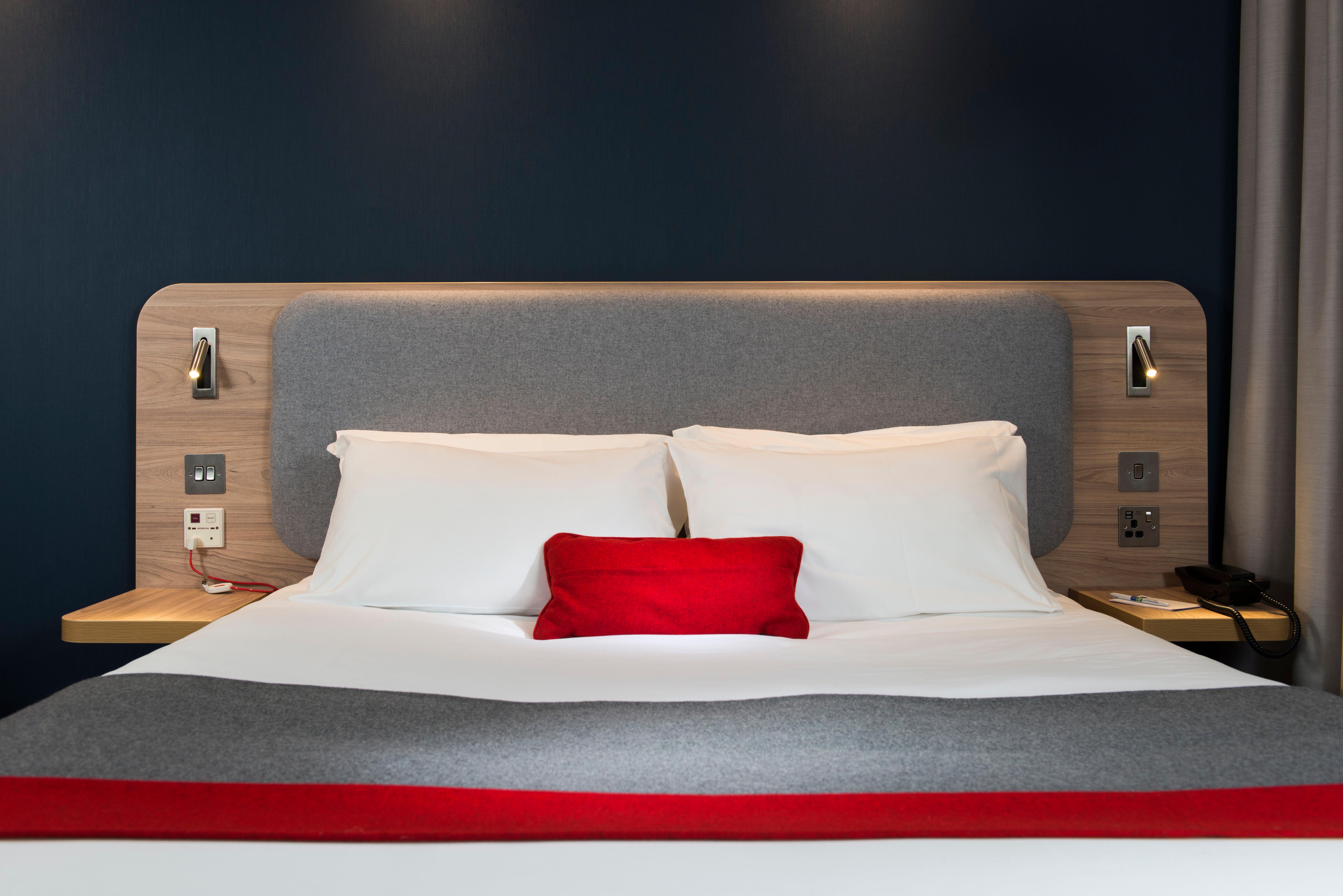 Holiday Inn Express London - Dartford By Ihg Esterno foto