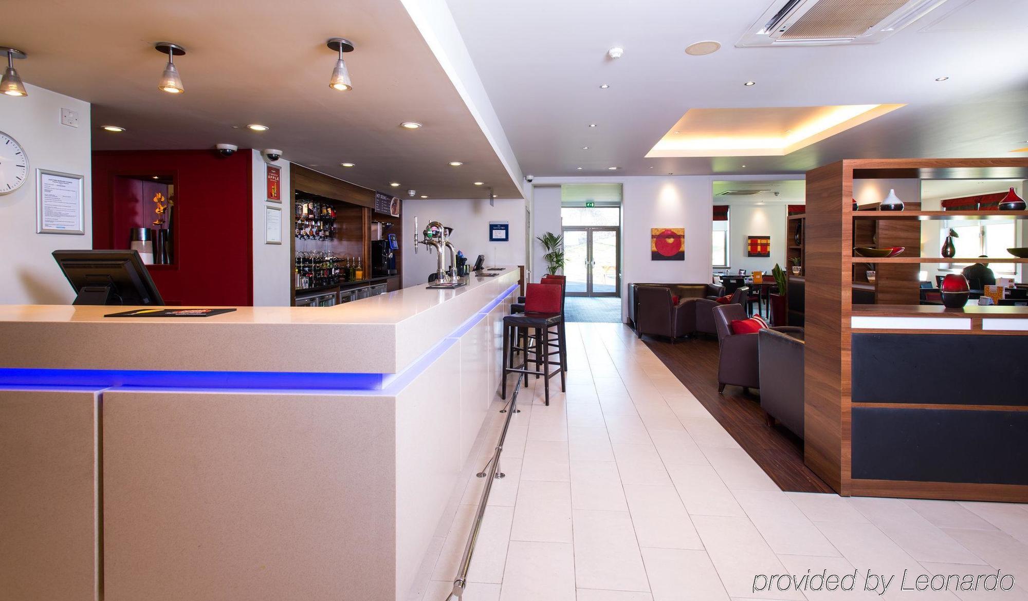 Holiday Inn Express London - Dartford By Ihg Esterno foto