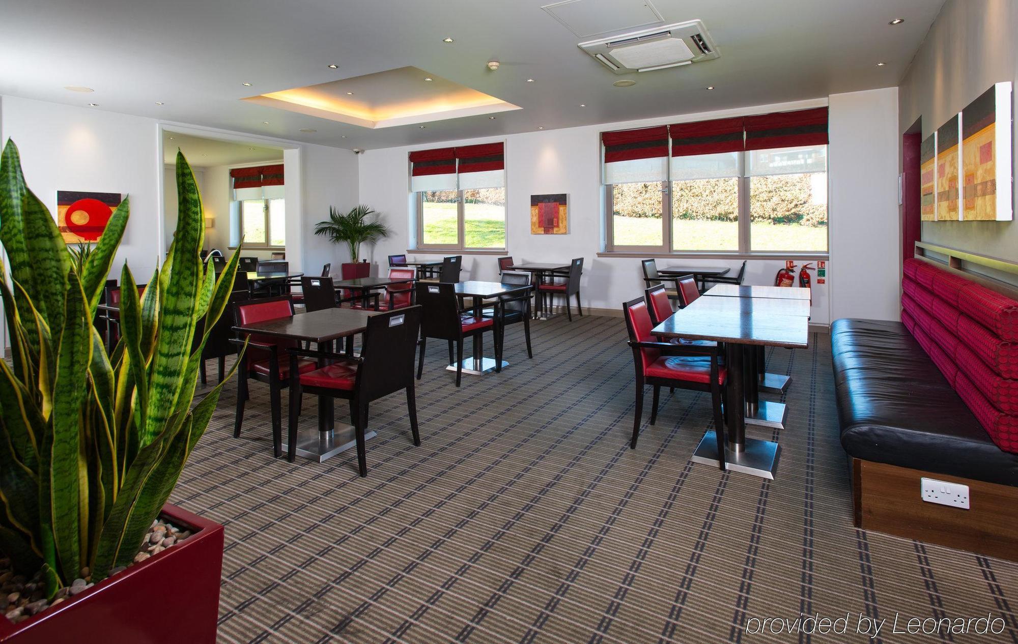 Holiday Inn Express London - Dartford By Ihg Esterno foto