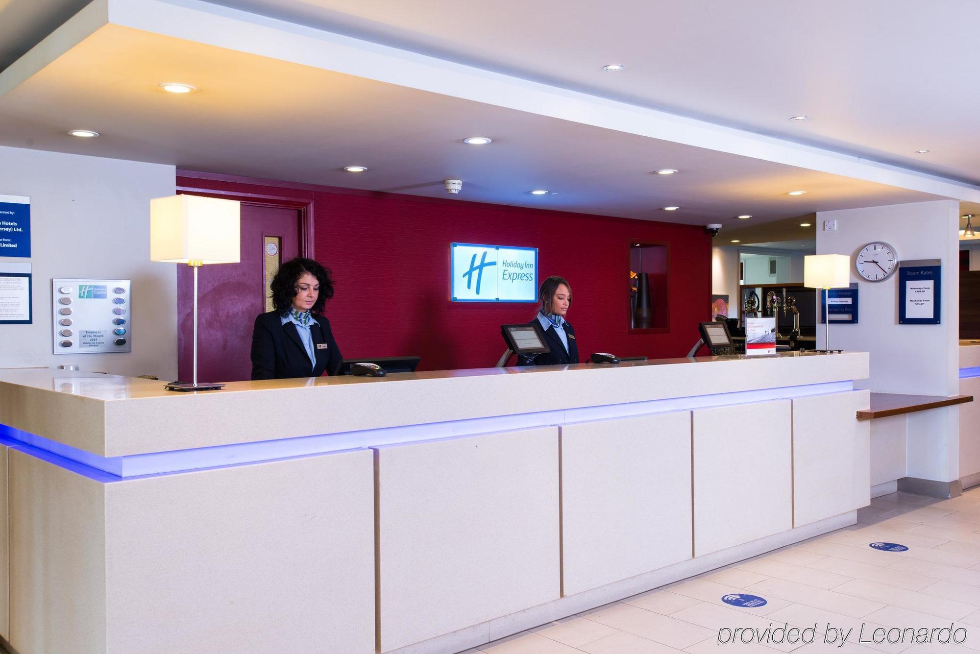 Holiday Inn Express London - Dartford By Ihg Esterno foto