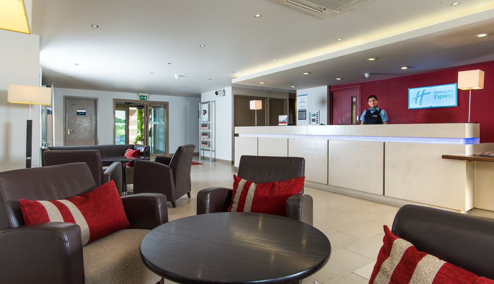 Holiday Inn Express London - Dartford By Ihg Esterno foto