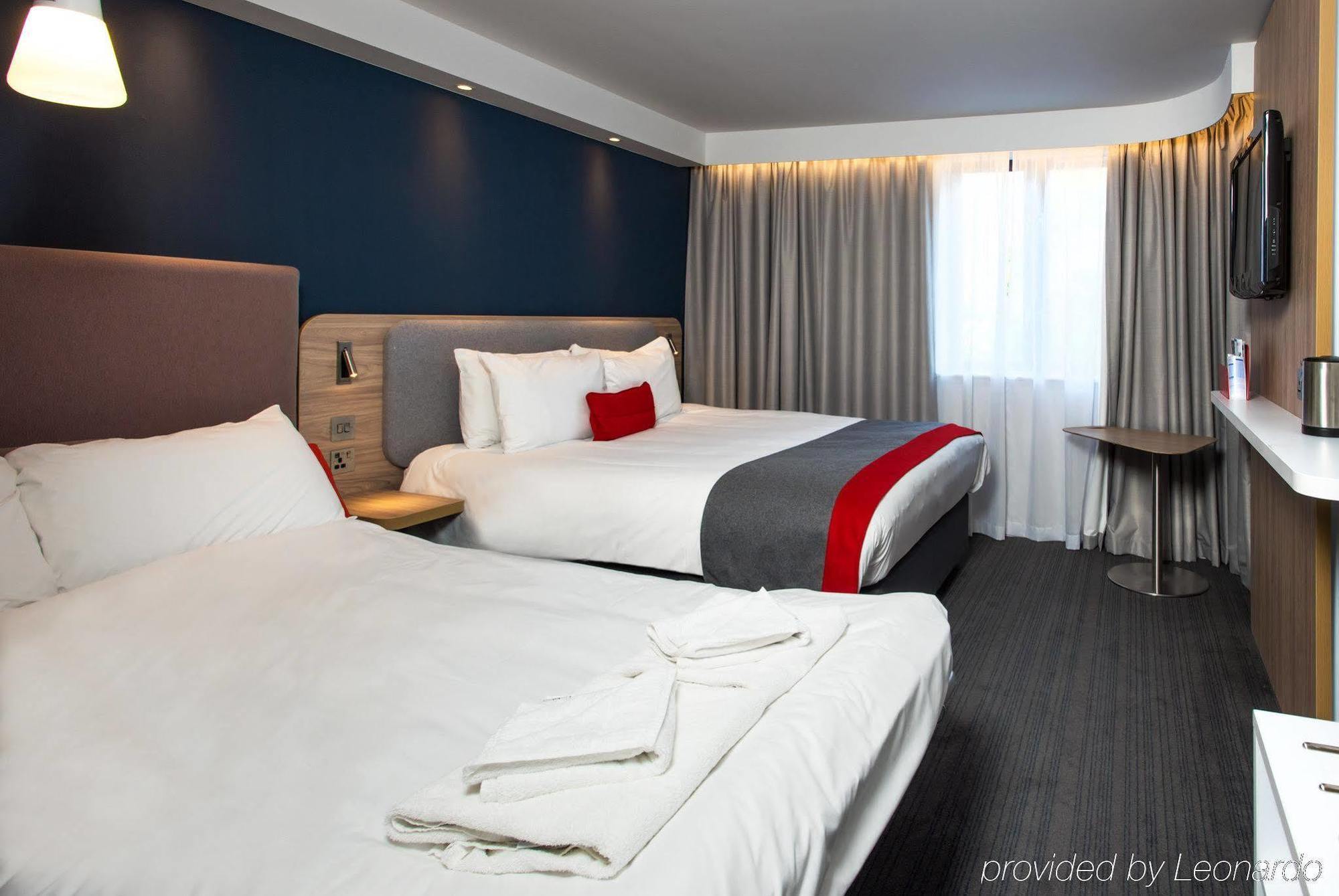 Holiday Inn Express London - Dartford By Ihg Esterno foto
