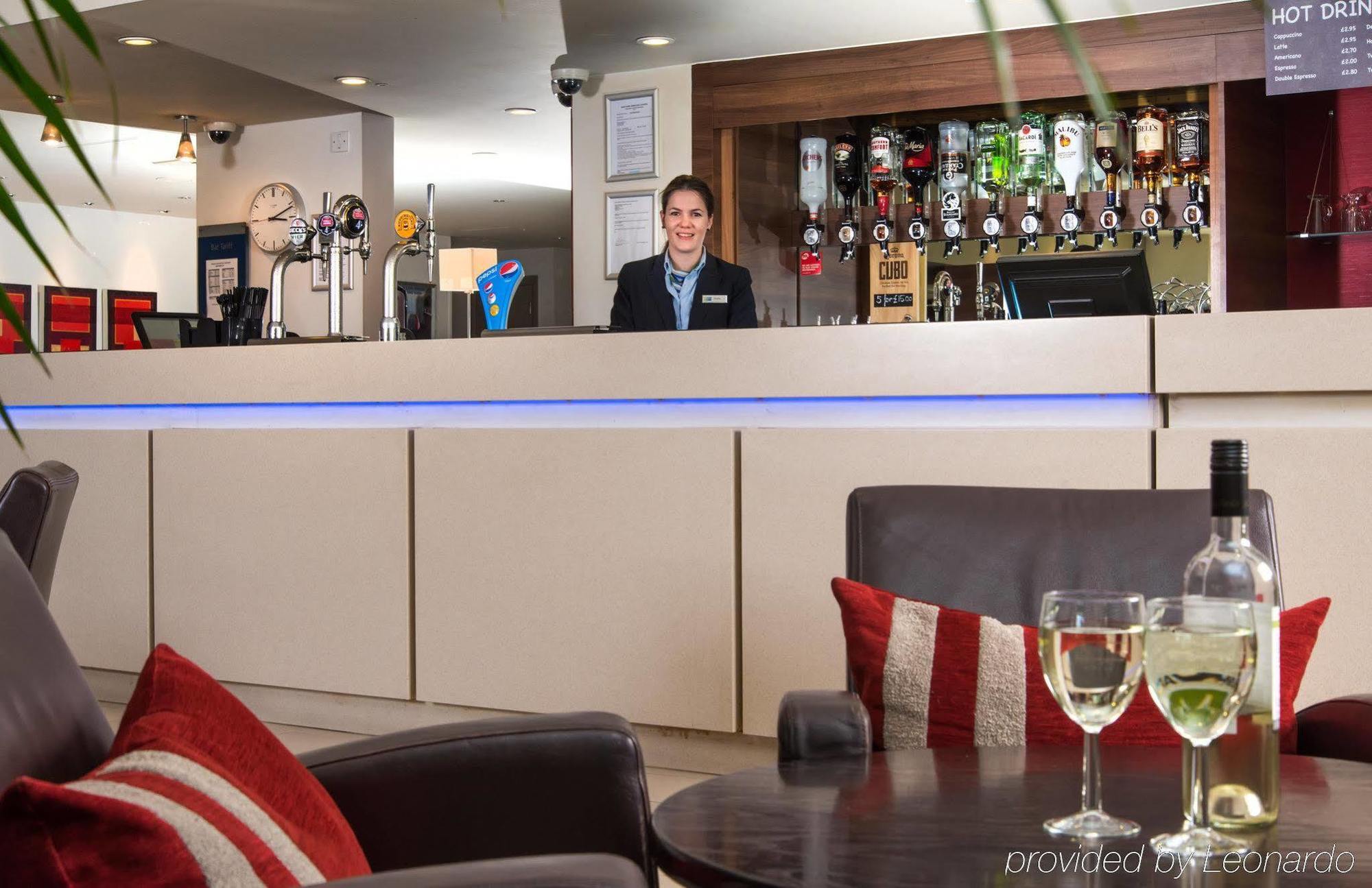 Holiday Inn Express London - Dartford By Ihg Esterno foto