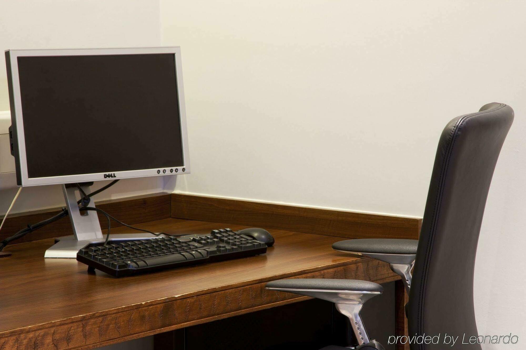 Holiday Inn Express London - Dartford By Ihg Esterno foto